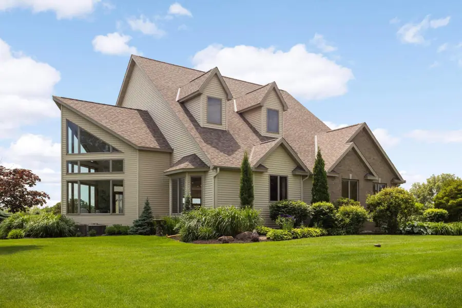 9721 Frontier Lane, Lakeville, MN 55044 - Image #2