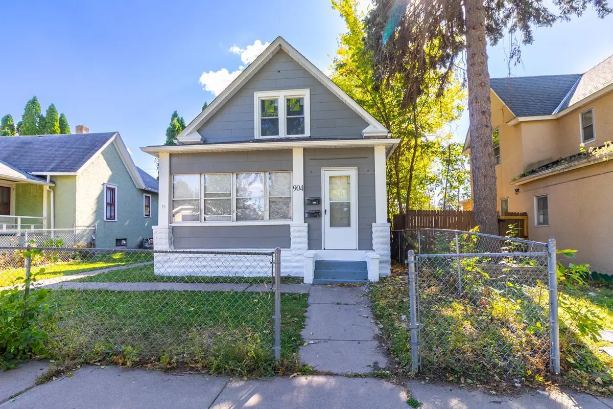 904 Rose Avenue E, Saint Paul, MN 55106 - #1