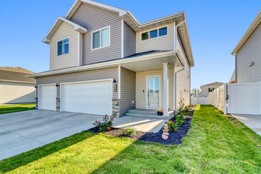 821 60th Avenue W, West Fargo, ND 58078 - Image #2