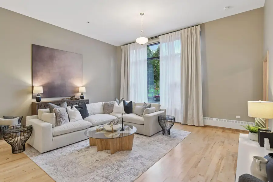 215 10th Avenue S #114, Minneapolis, MN 55415 - Image #3