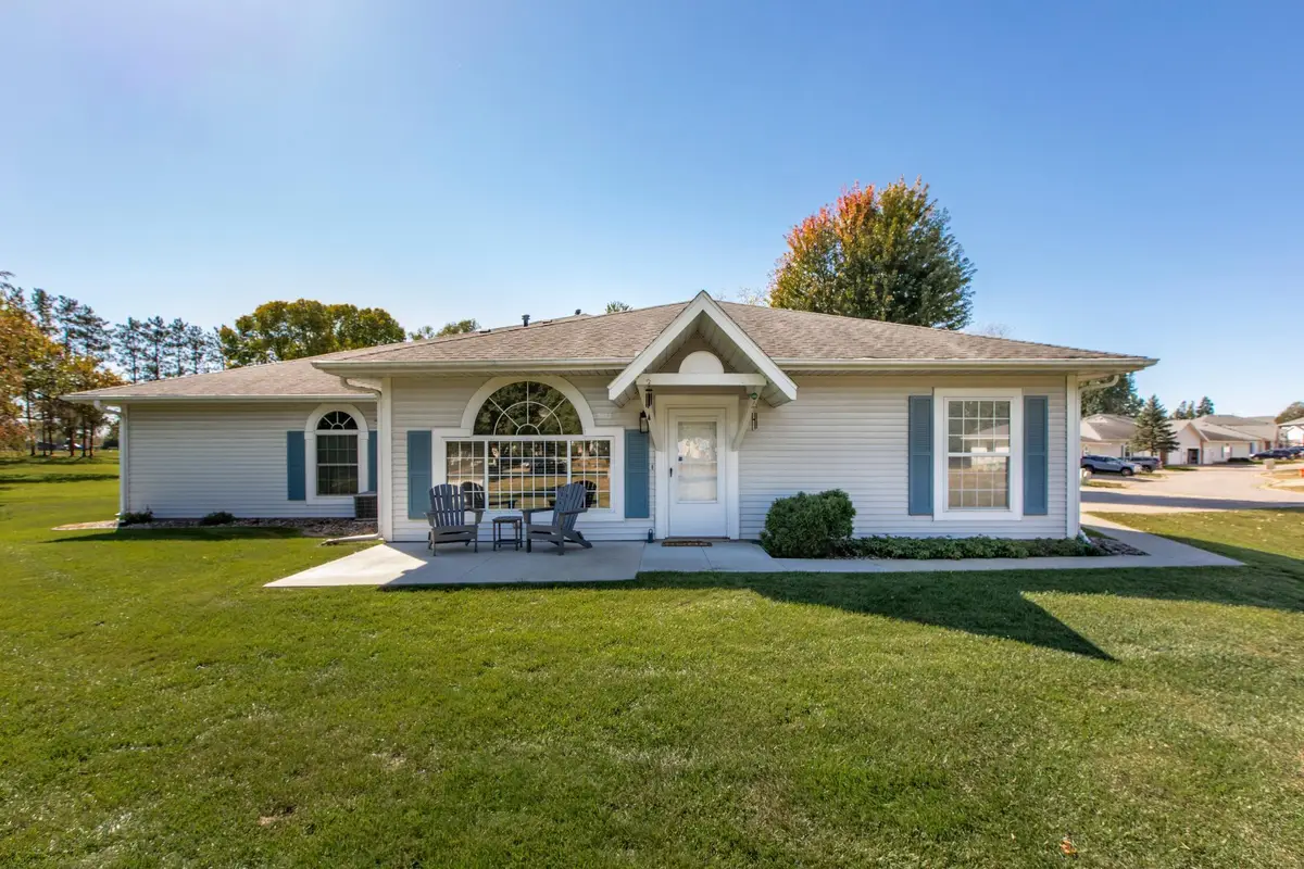 1900 Cabernet Lane Nw, Rochester, MN 55901 - Image #1