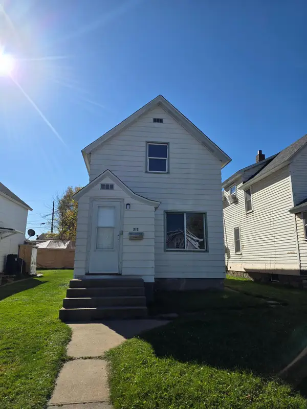 213 2nd Street Sw, Chisholm, MN 55719