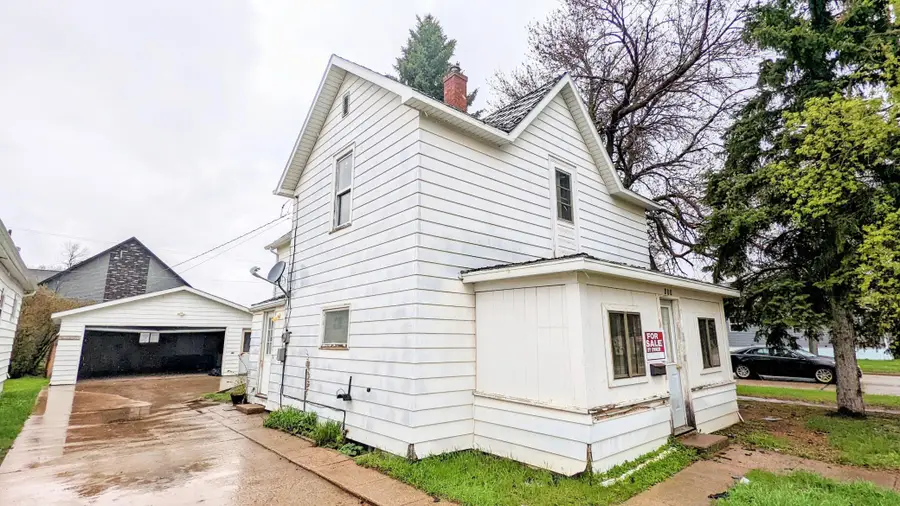 800 Burke Avenue, Harvey, ND 58341 - Image #3