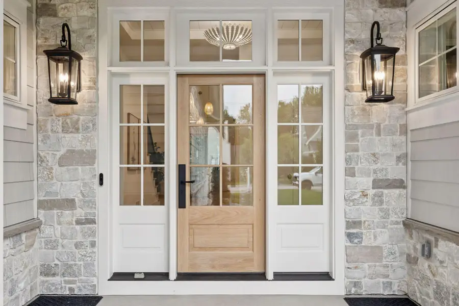 638 Gardner Street, Wayzata, MN 55391 - Image #2