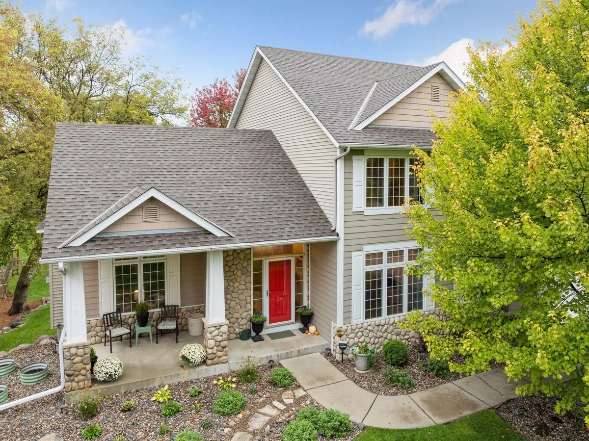 4725 138th Street W, Apple Valley, MN 55124 - #1