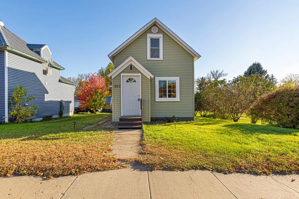 307 W 4th Street, Winthrop, MN 55396 - #1
