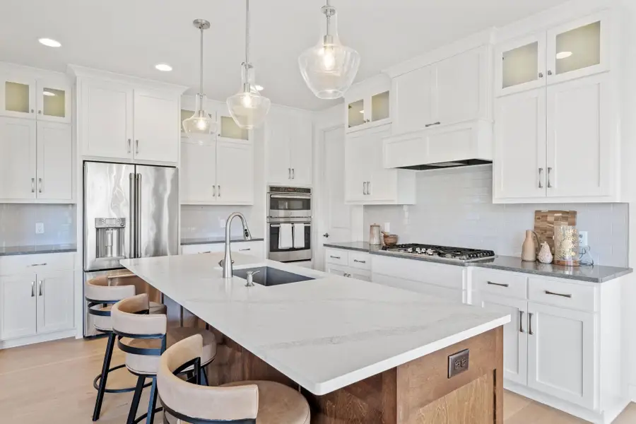 16321 Dryden Road, Lakeville, MN 55044 - Image #3