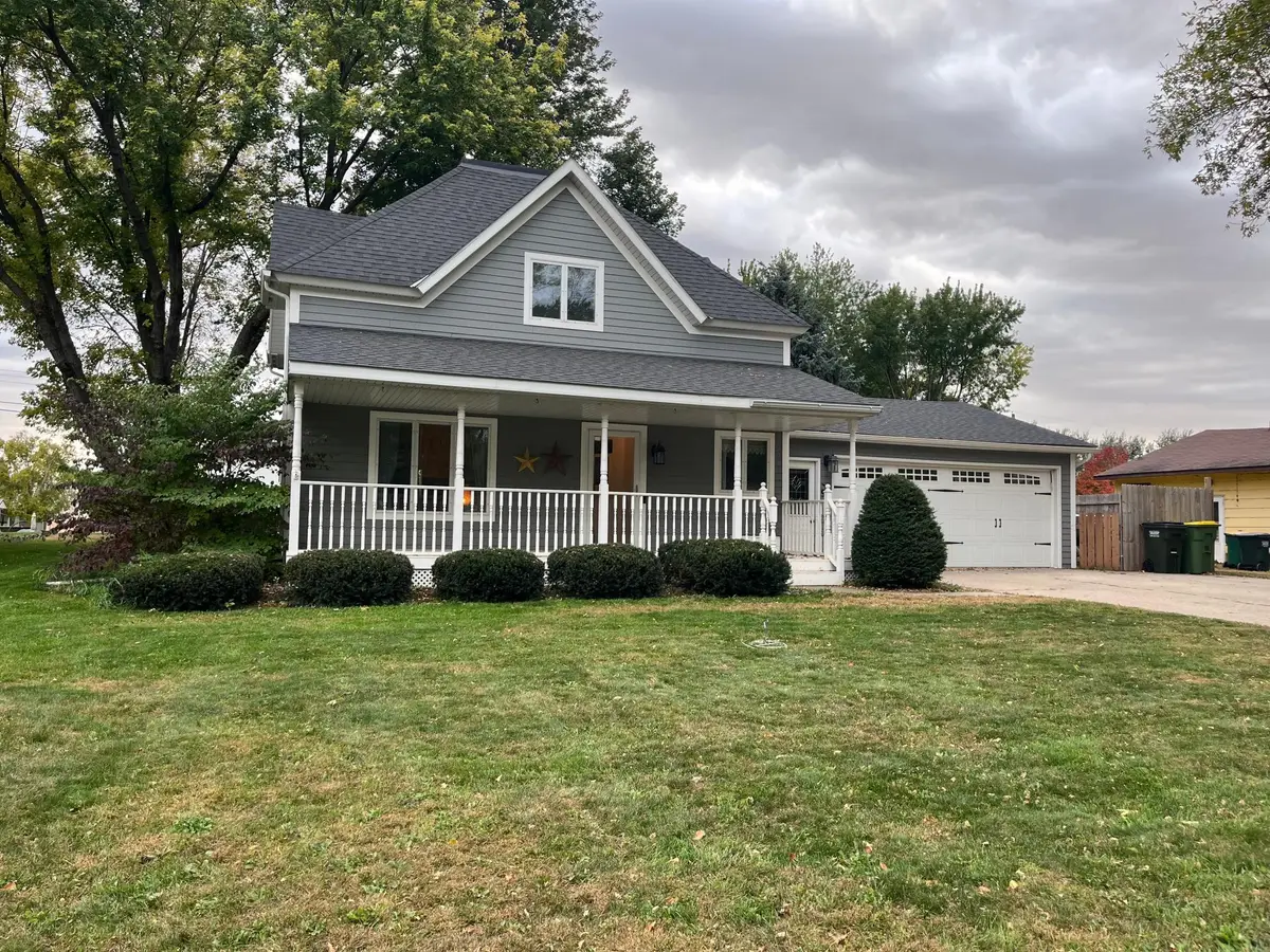 96 E Park Street, Cottonwood, MN 56229 - #1