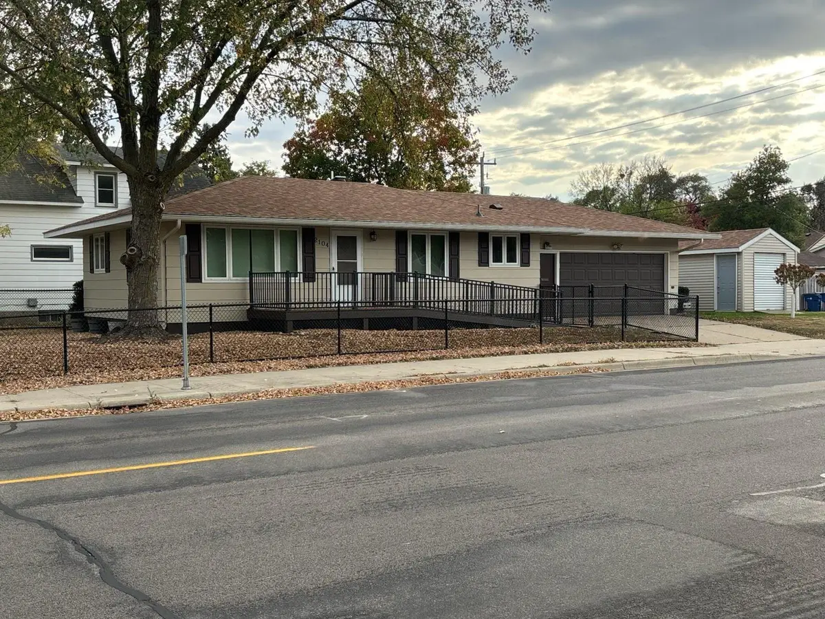 2104 3rd Street N, Saint Cloud, MN 56303 - Image #1