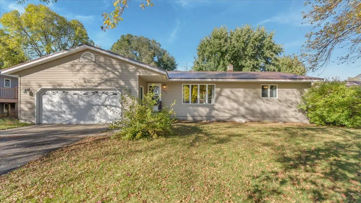 622 Spruce Street, Paynesville, MN 56362 - #1