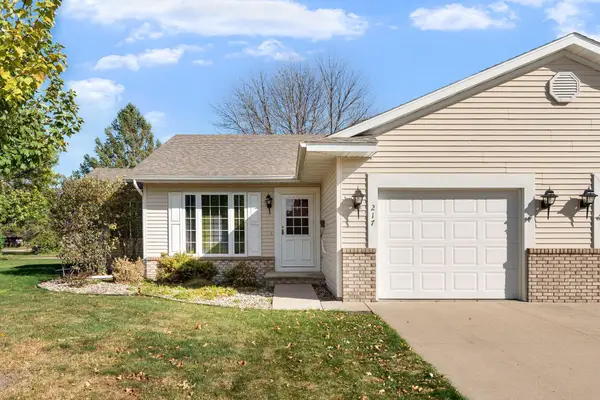 217 11th Avenue Court Ne, Waseca, MN 56093