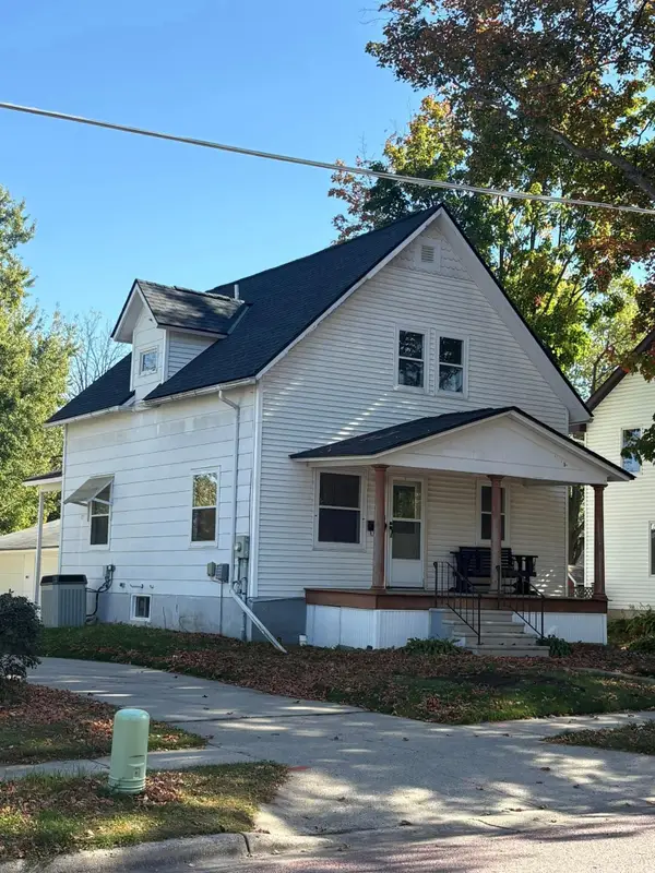 521 6th Street Sw, Waseca, MN 56093