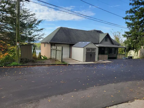 223 S Hill Street, Fountain City, WI 54629