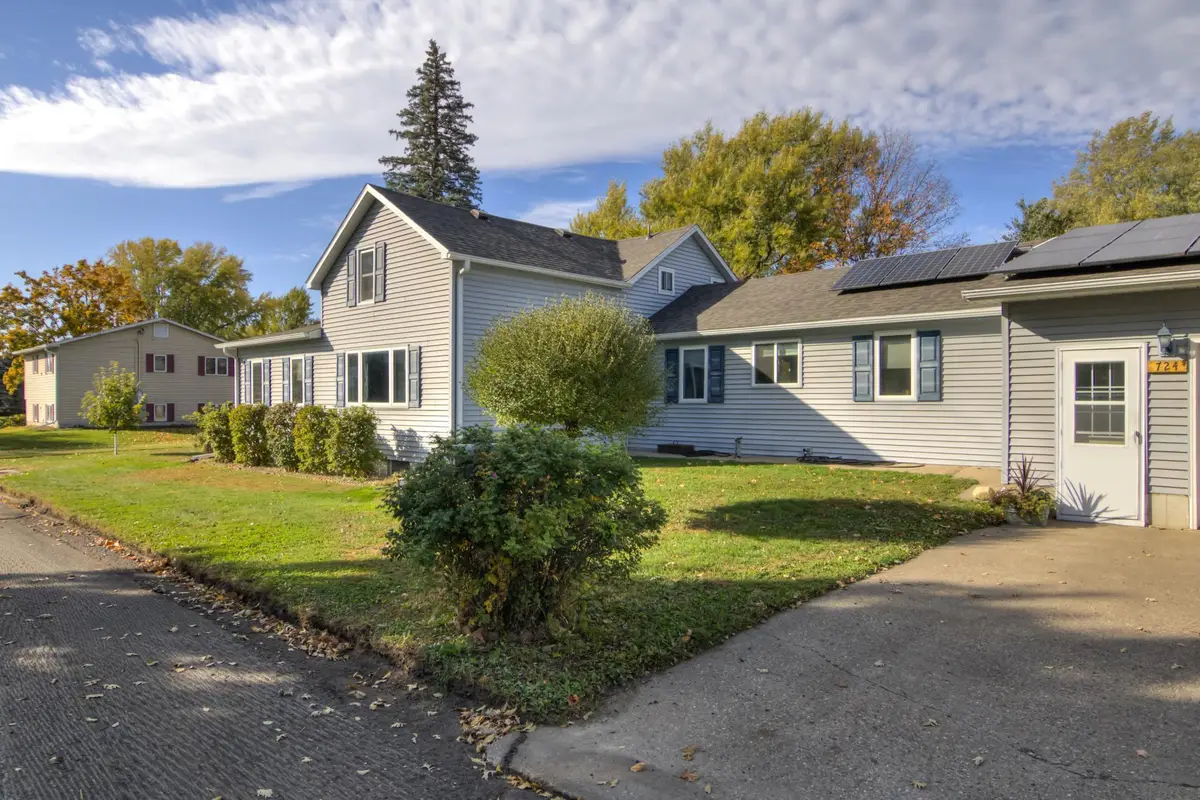 724 Washington Avenue, Wabasha, MN 55981 - #1