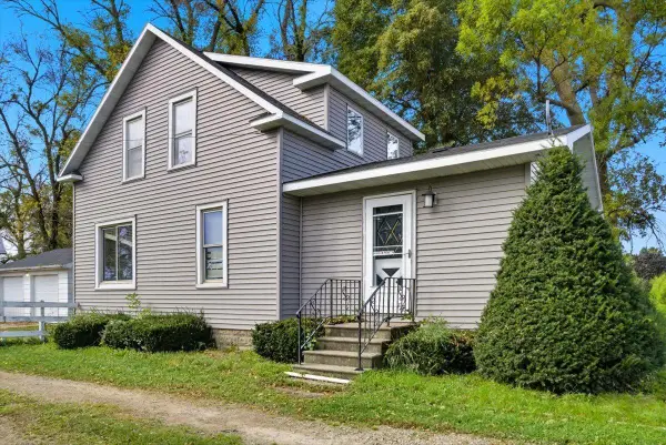 303 County Road 13, Glenville, MN 56036