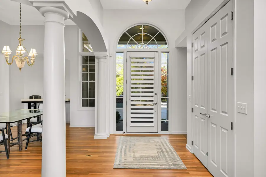 1540 Waterford Court, Minneapolis, MN 55422 - Image #3