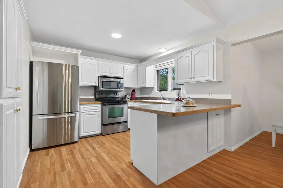 7182 Emerald Lane, Eden Prairie, MN 55346 - Image #3