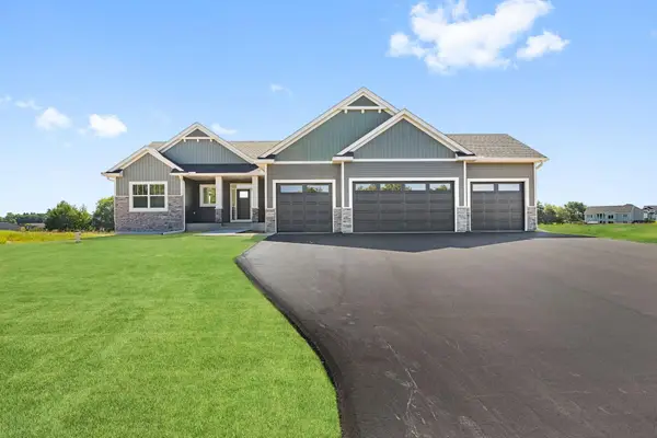 871 206th Avenue Nw, Oak Grove, MN 55011