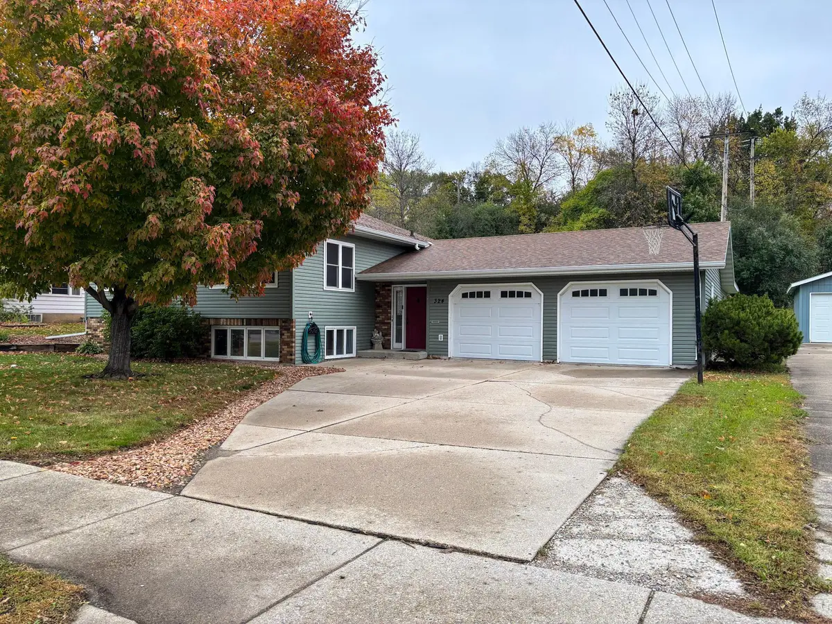 324 N Vine Street, Fergus Falls, MN 56537 - #1