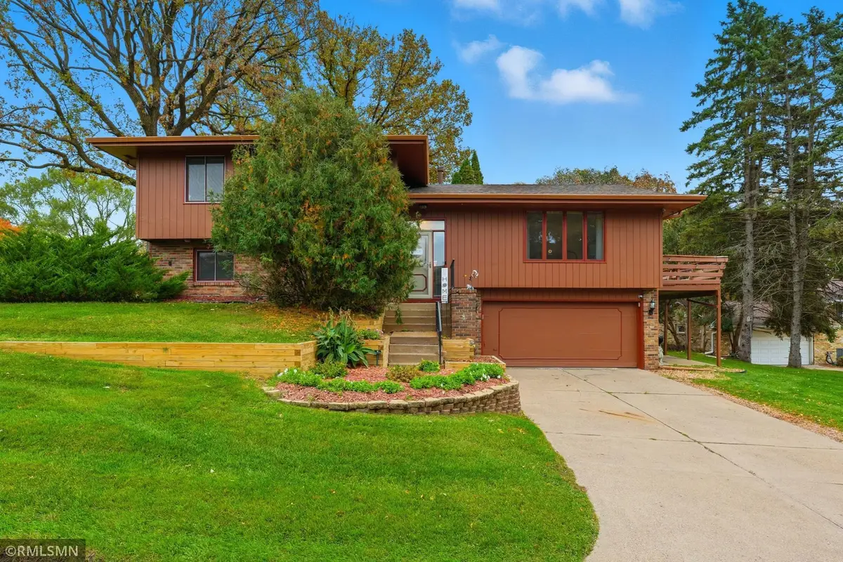 944 Pine View Court, Saint Paul, MN 55119 - #1