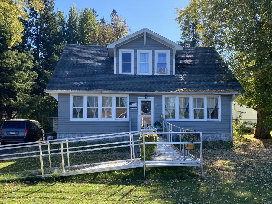 204 3rd Street Se, Hinckley, MN 55037 - Image #2