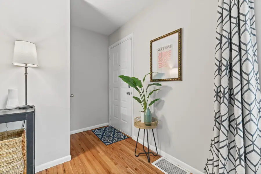 2424 Cavell Avenue S, Minneapolis, MN 55426 - Image #3