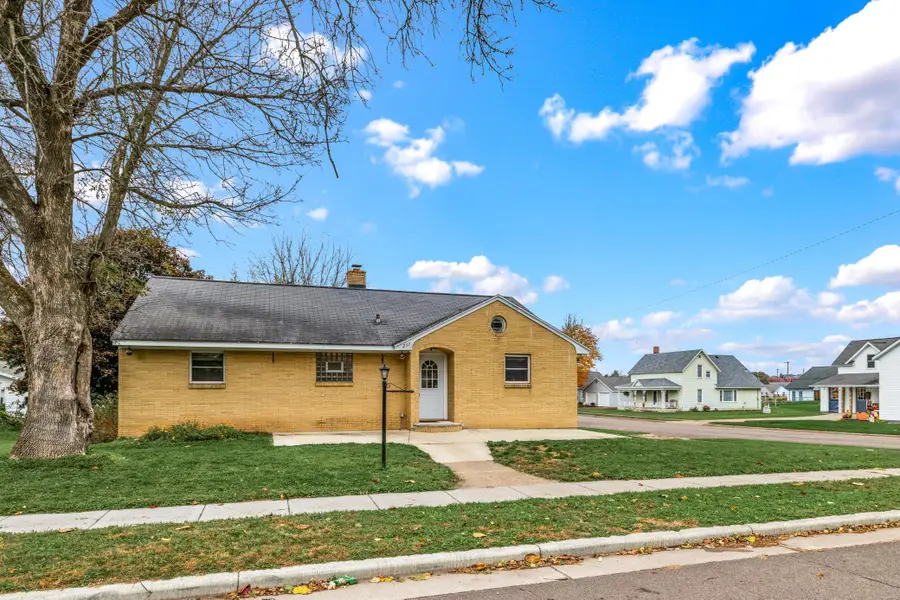 257 E Mckinley Avenue, Fall Creek, WI 54742 - Image #3