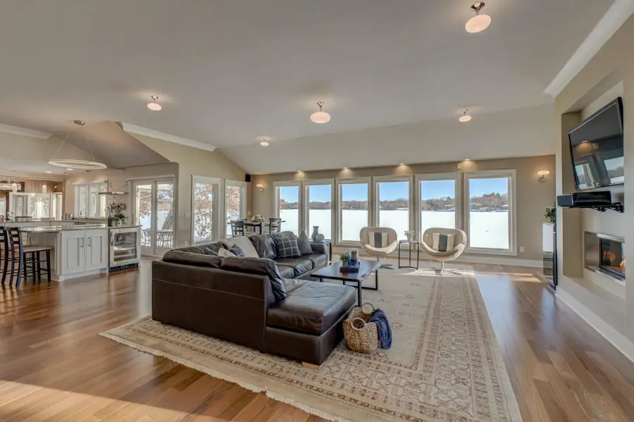 4 W Shore Road, Saint Paul, MN 55127 - Image #3