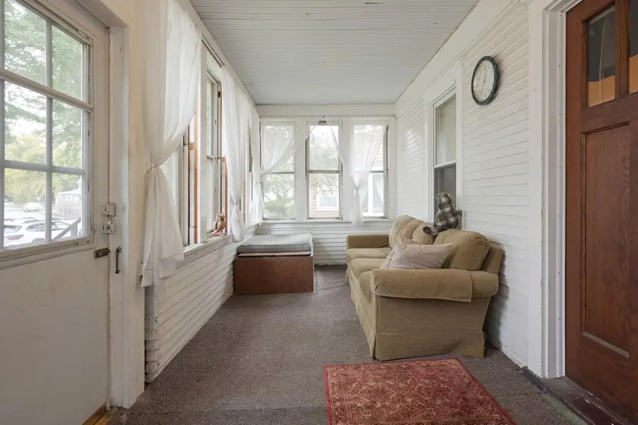 925 Otto Avenue, Saint Paul, MN 55102 - Image #2