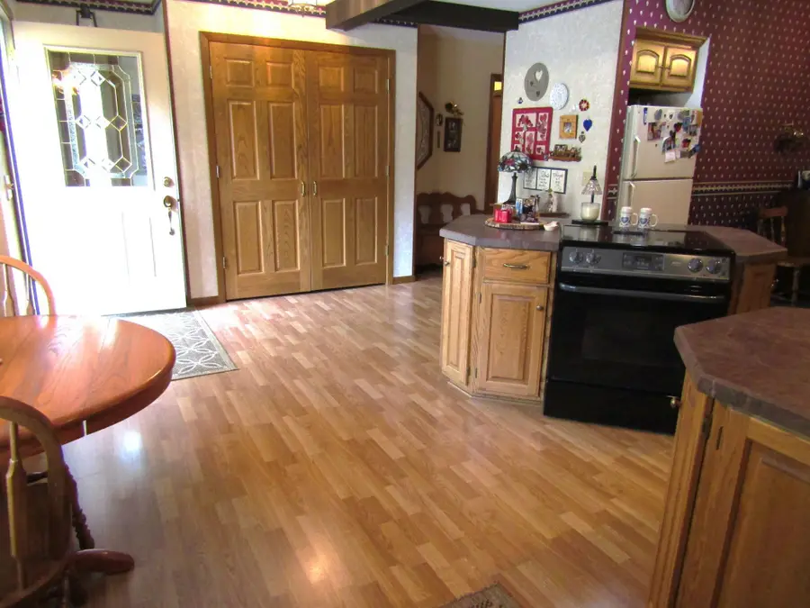 805 S 10th Street, Montevideo, MN 56265 - Image #3