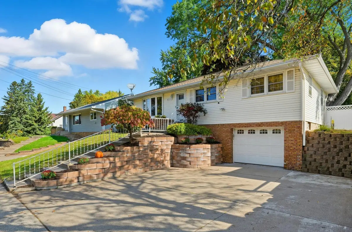 1466 Charlton Street, Saint Paul, MN 55118 - #1