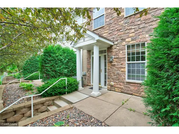 3029 Hemingway Trail N #2, Saint Paul, MN 55109