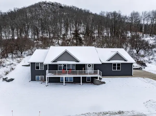 169 Cobblestone Lane, Winona, MN 55987