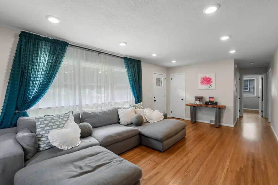 2500 Xylon Avenue S, Minneapolis, MN 55426 - Image #2