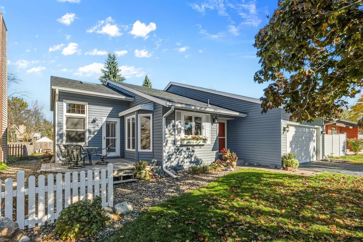 1377 Willow Creek Lane, Saint Paul, MN 55126 - #1