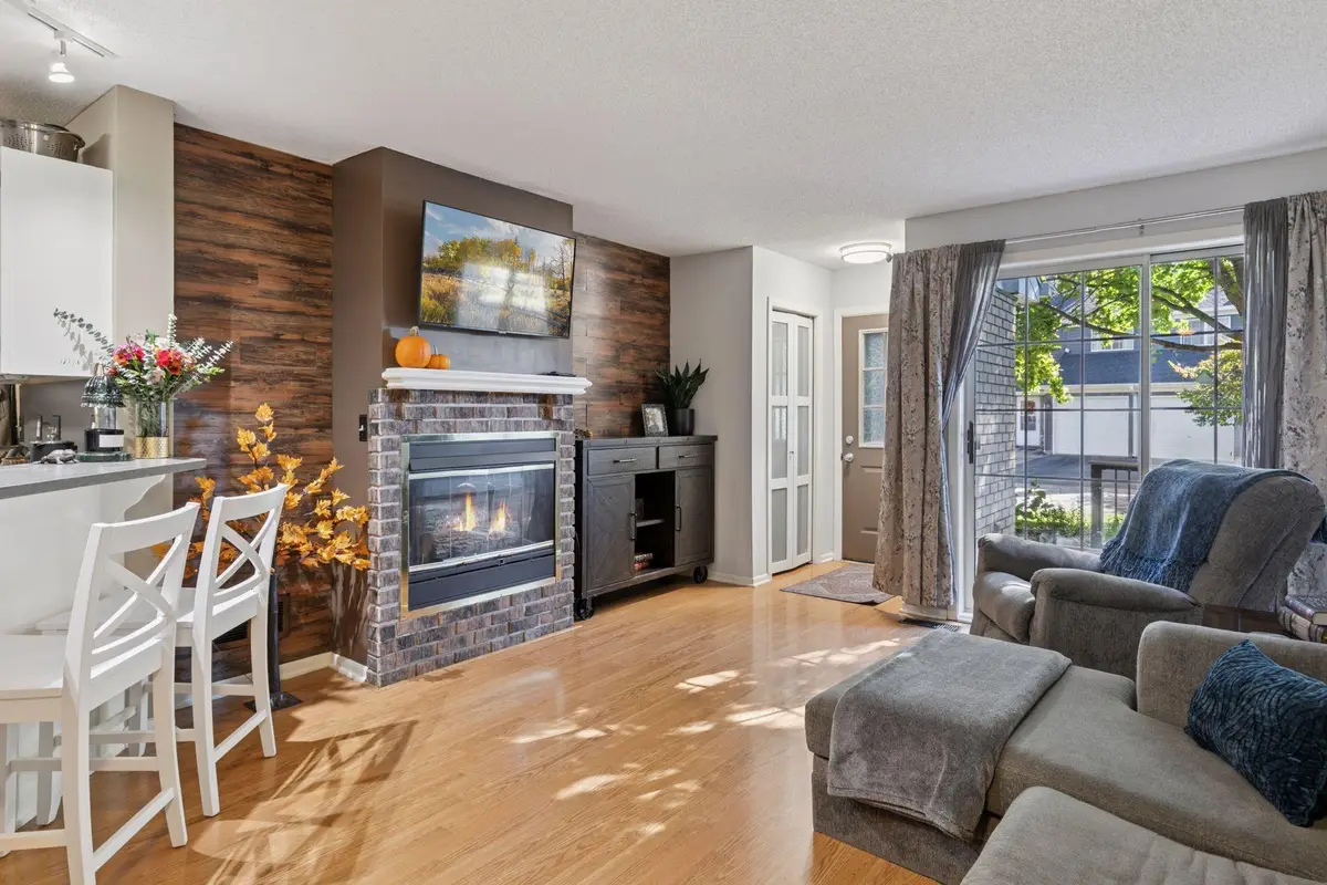 1825 Donegal Drive #10, Woodbury, MN 55125 - Image #1