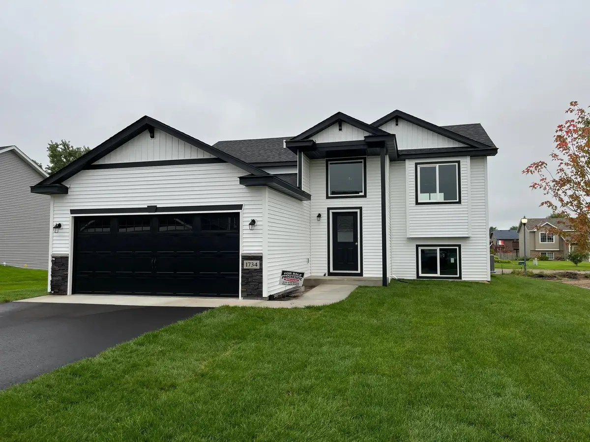 1806 Oak Pond Drive Nw, Sauk Rapids, MN 56379 - Image #1