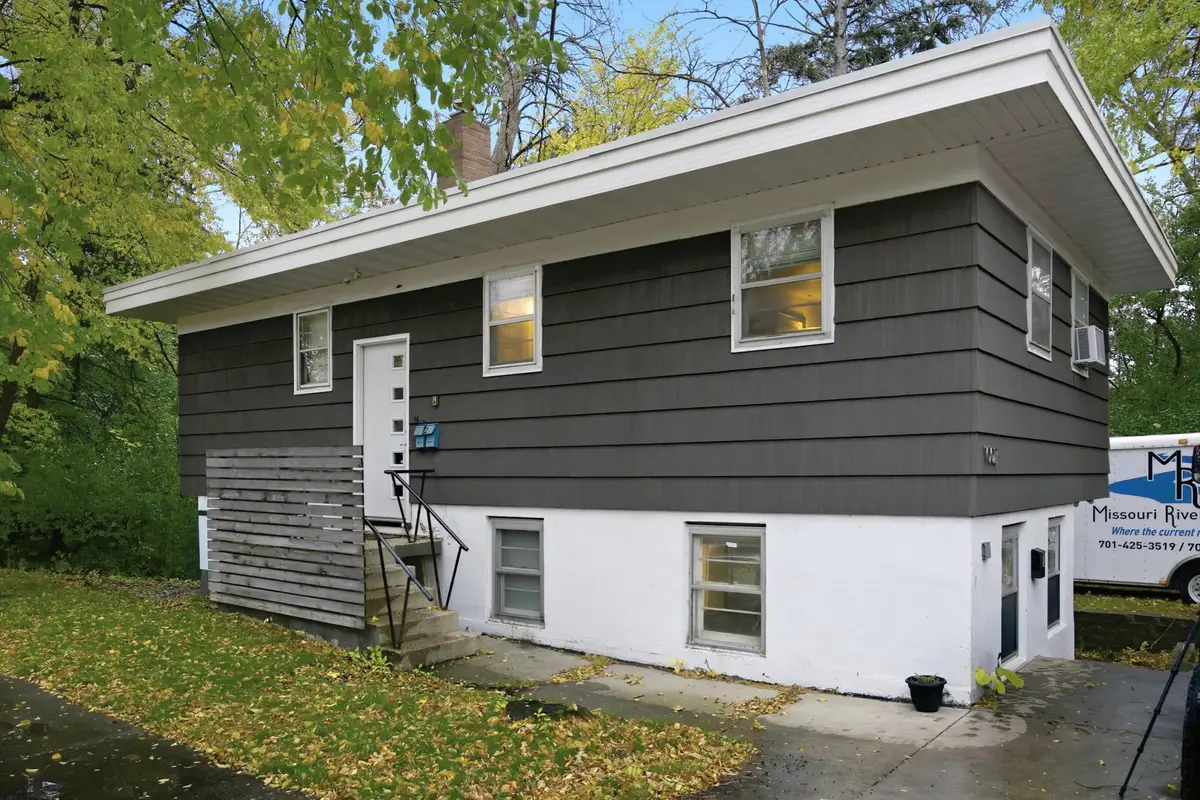 1002 9th Street S, Moorhead, MN 56560 - Image #1