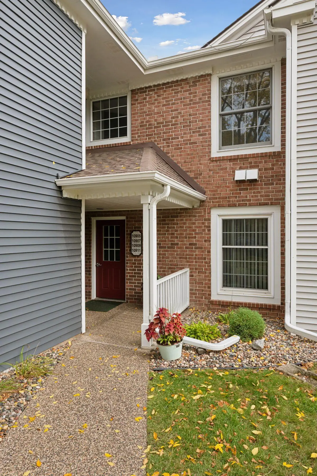 10907 Rhode Island Avenue S, Bloomington, MN 55438 - Image #1