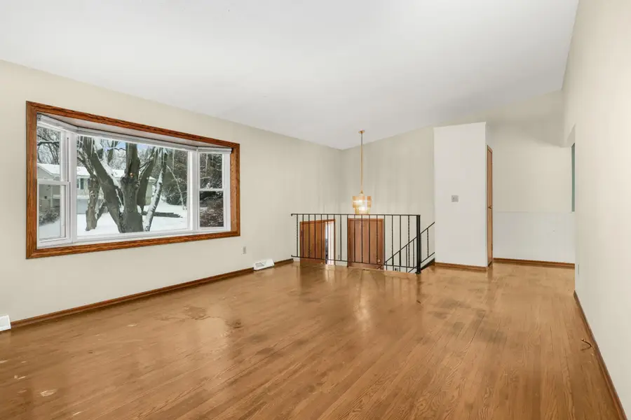 2710 Magnolia Lane N, Minneapolis, MN 55441 - Image #3