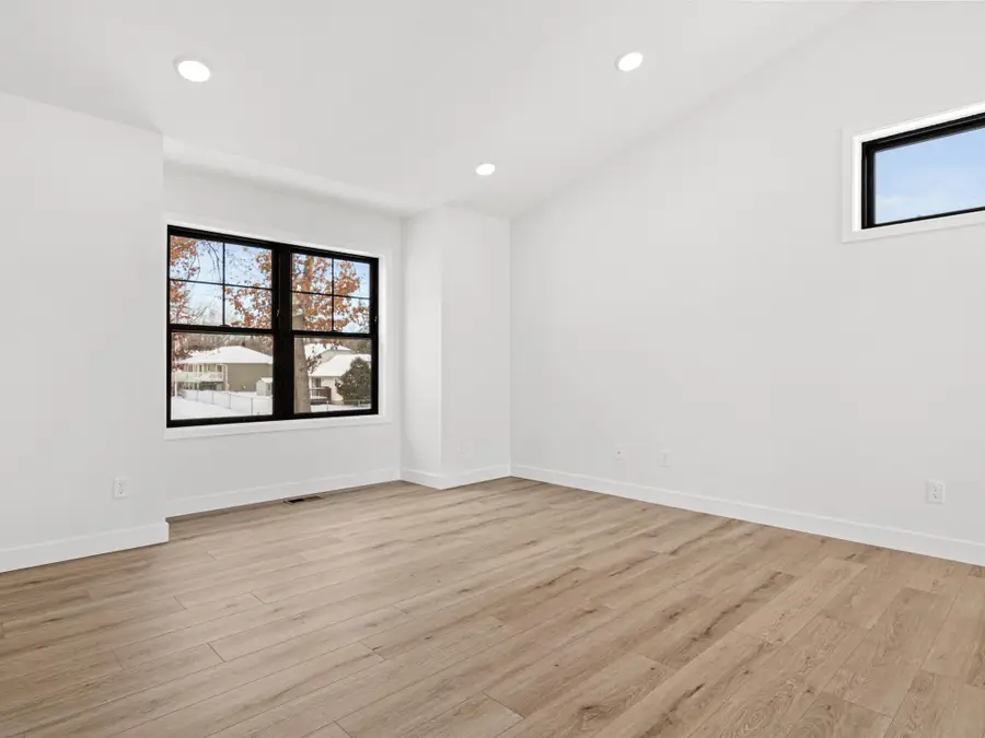 10717 Lincoln Street Ne, Blaine, MN 55434 - Image #3