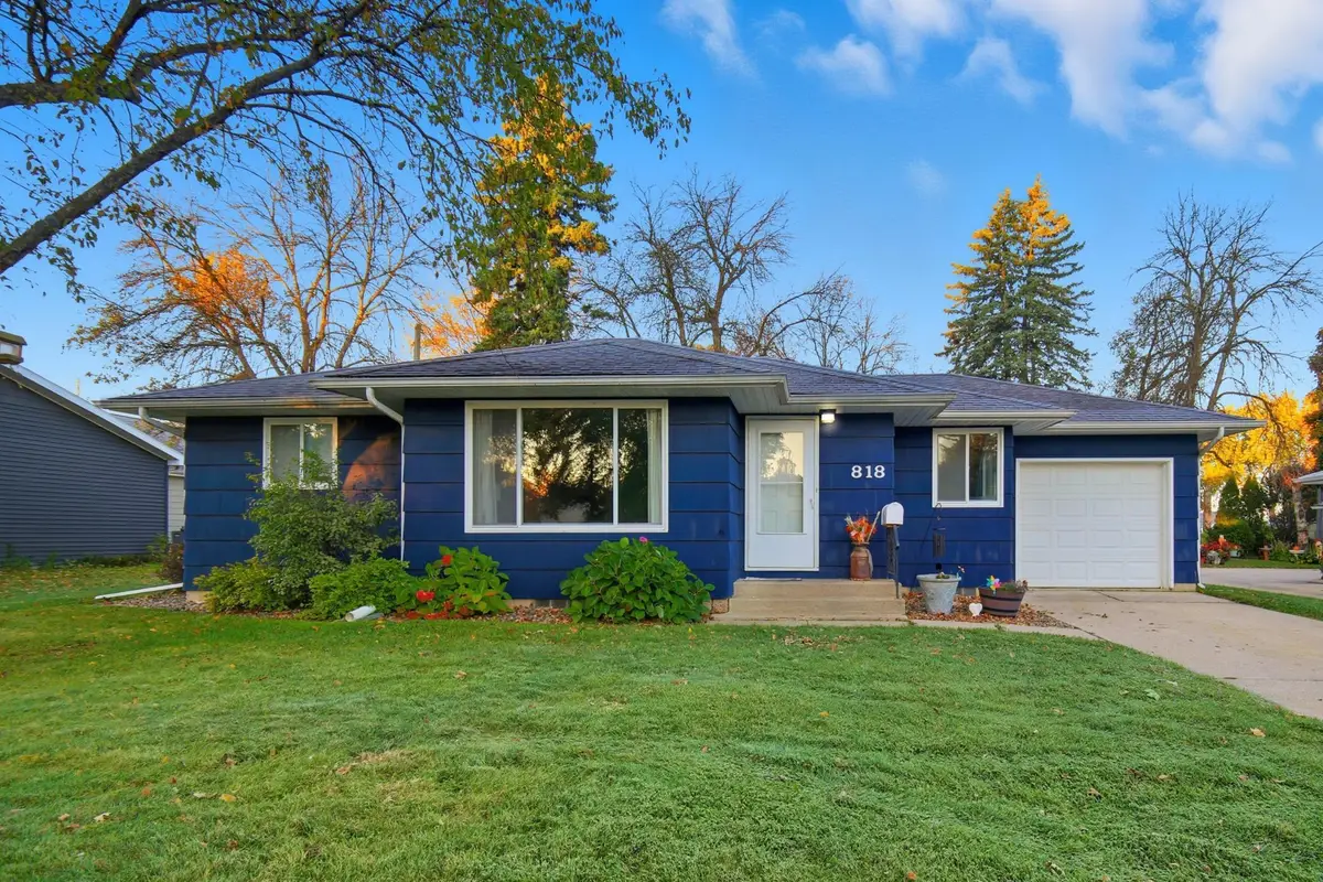818 Lincoln Avenue, Owatonna, MN 55060 - #1