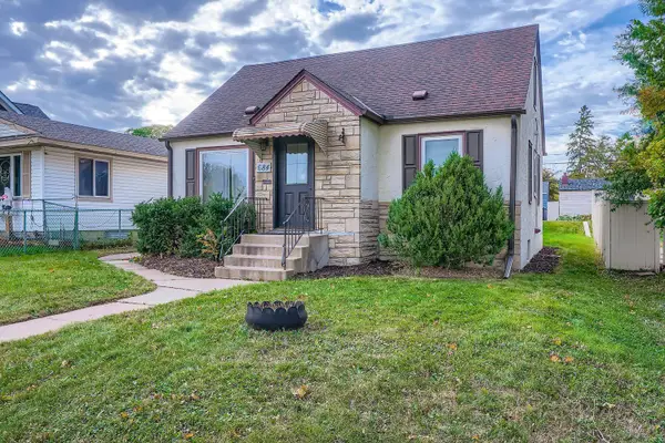 684 37th Avenue Ne, Minneapolis, MN 55421