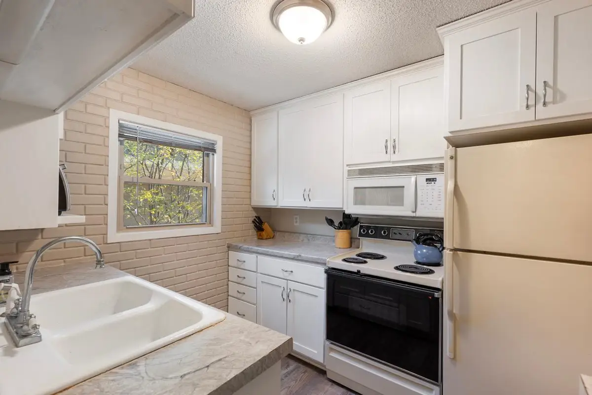 110282 Village Road, Chaska, MN 55318 - Image #1