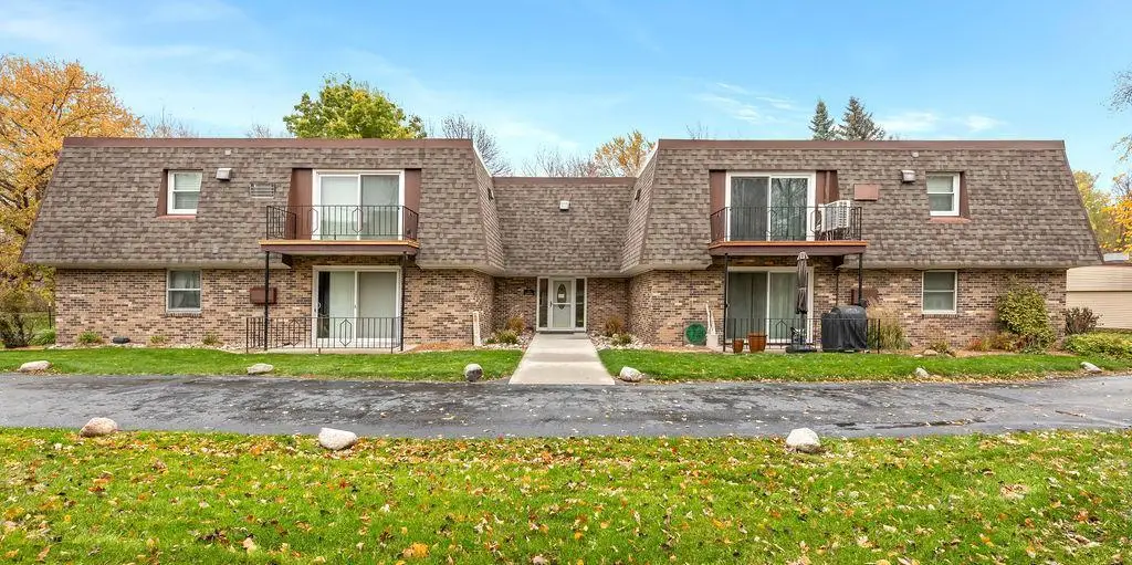 520 6th Avenue W #8, West Fargo, ND 58078 - Image #1