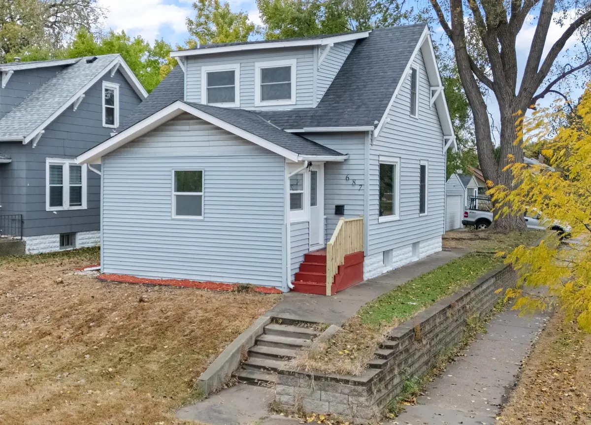 687 Lexington Parkway N, Saint Paul, MN 55104 - #1