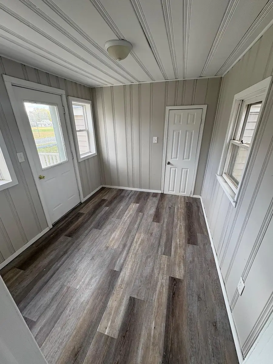 211 Clinton Street, Austin, MN 55912 - #2