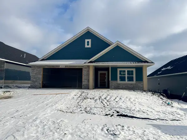 20098 Globe Drive, Lakeville, MN 55044