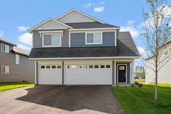 606 Redwood Loop N, Cambridge, MN 55008