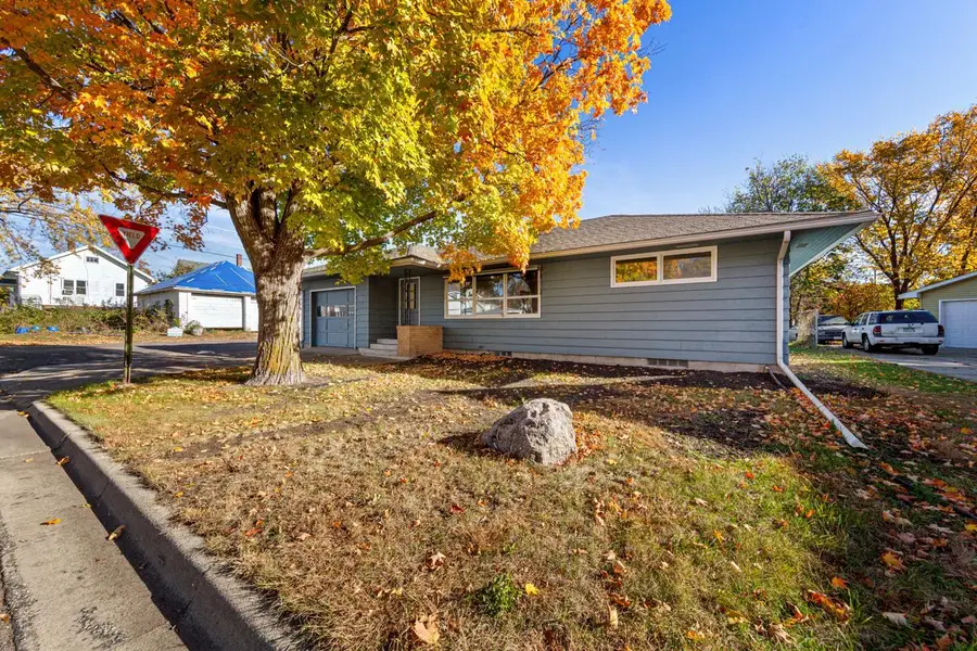 1043 Chase Avenue, Gibbon, MN 55335 - #3